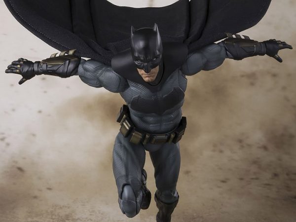 S.H.FIGUARTS BATMAN JUSTICE LEAGUE. BANDAI - Imagen 3