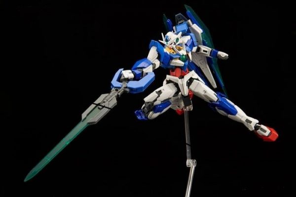 GUNDAM RG 00 QAN[T] 1/144. BANDAI - Imagen 3