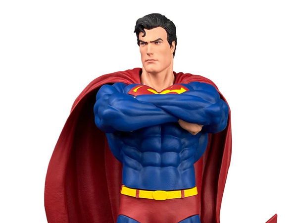 DC COMICS GALLERY SUPERMAN ASCEND. DIAMOND SELECT TOYS - Imagen 2