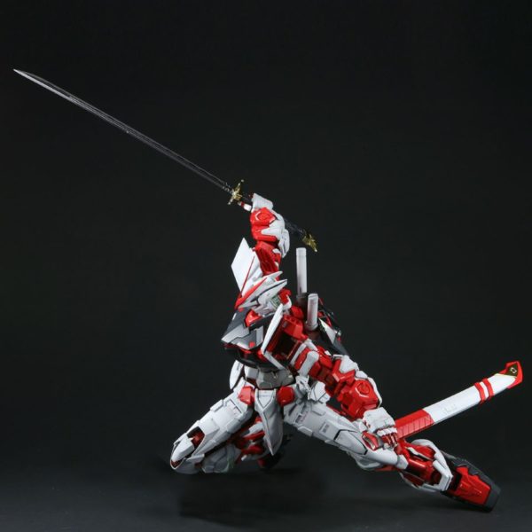 GUNDAM PG ASTRAY RED FRAME 1/60. BANDAI - Imagen 3