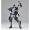 Figura articulada Revoltech Deadpool en traje blanco y negro.